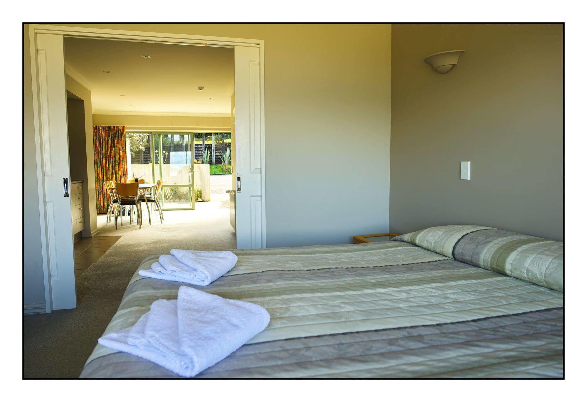 Hotel Lake Brunner Greymouth Esterno foto