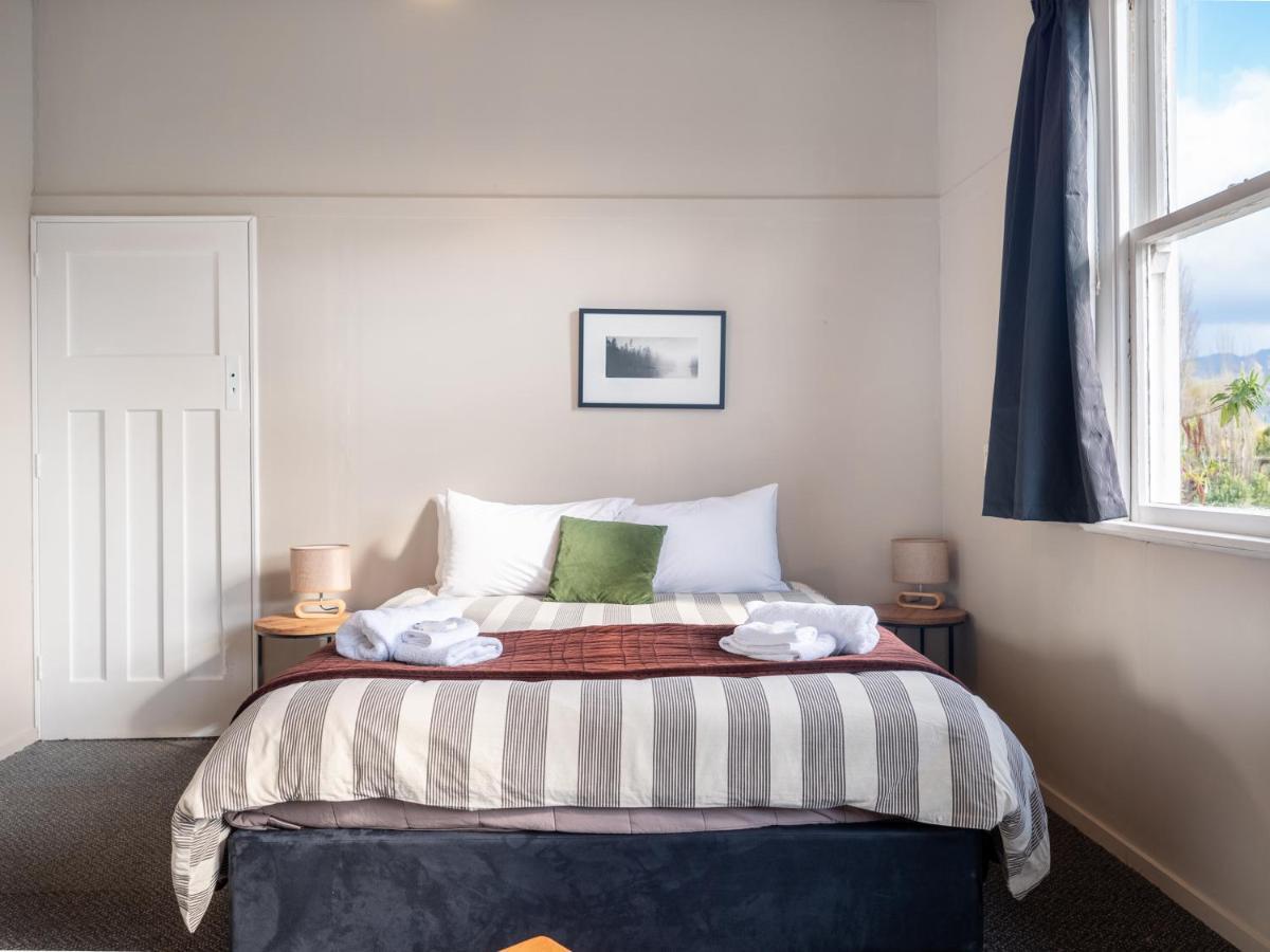 Hotel Lake Brunner Greymouth Esterno foto